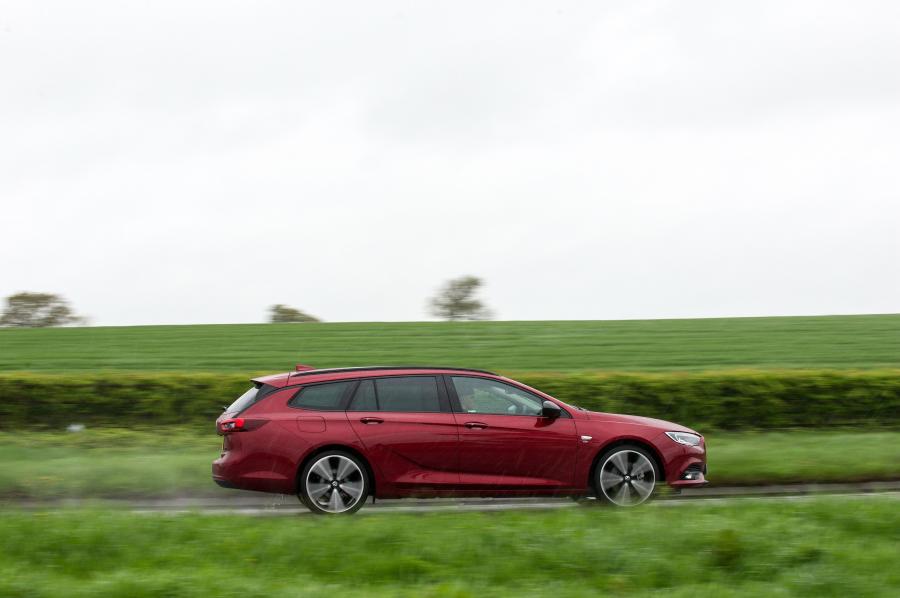  Vauxhall Insignia Sports Tourer Exclusive 2018 года  (фото 6 из 17)